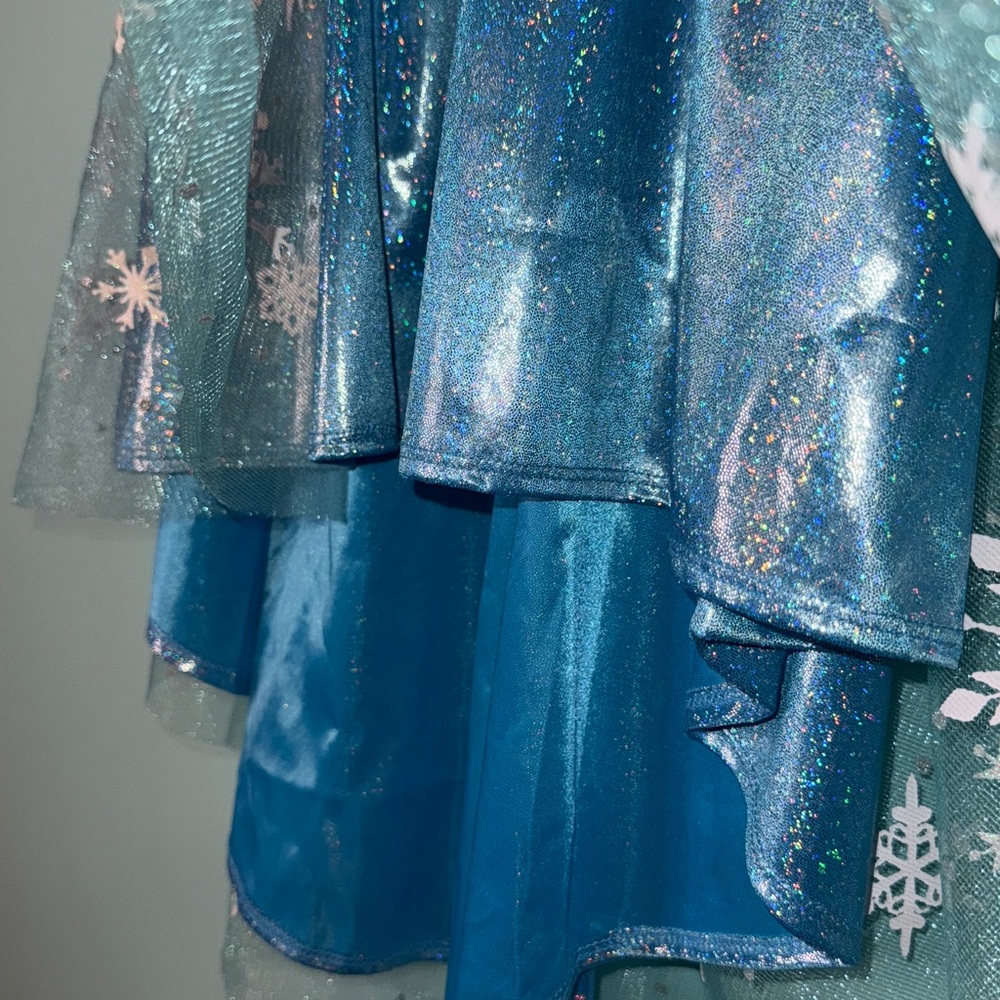 Disney Frozen Costume Blue and White Snowflake Skater Skirt size small - Picture 4 of 6